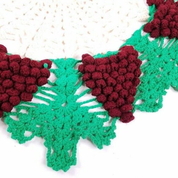 Grapes Crochet Table Cover 37" Tablecloth Handcrafted Burgundy Green Boho Hippie - Picture 6 of 10